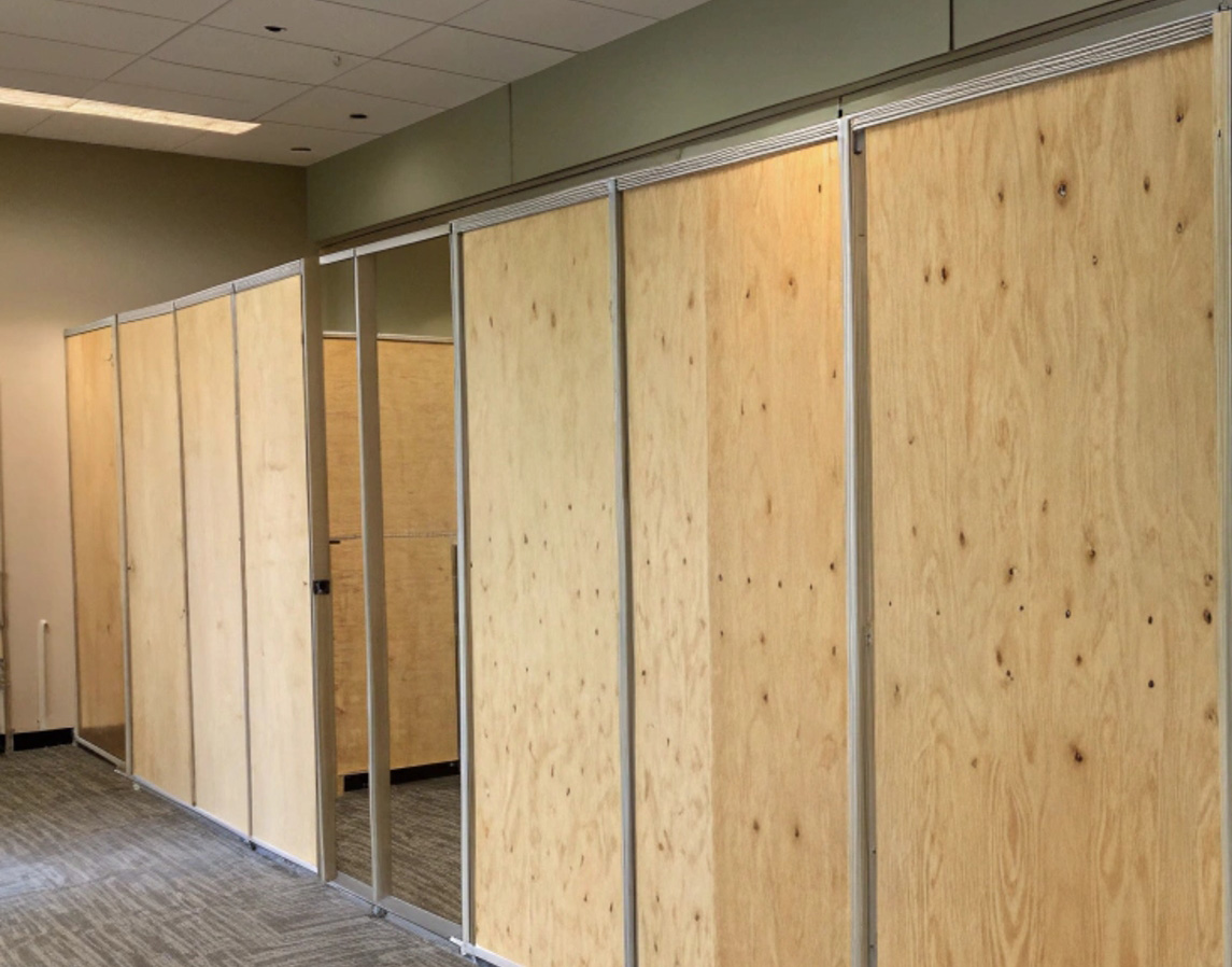 Временные перегородки из фанеры в квартире на время ремонта